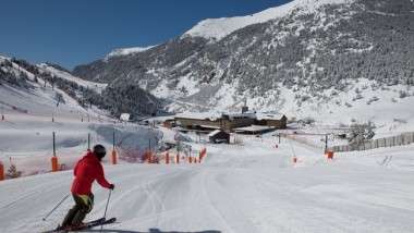 FGC seguirá promoviendo el esquí junto a la Federación de Deportes de Invierno