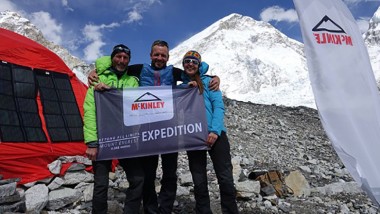 Intersport envía un equipo a coronar el Everest