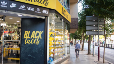 Black Laces desembarca con su segunda tienda de sneakers en Jaén