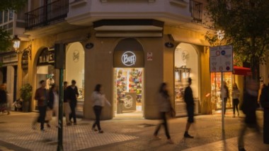 Buff llega a Granada con una tienda propia