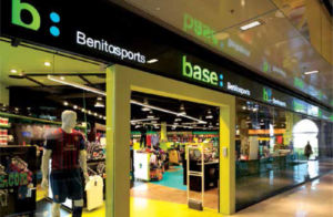 Base_Benitosports cumple 75 años como tienda de deportes