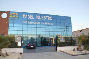 Padel Nuestro abre tienda en Portugal y crece un 33%