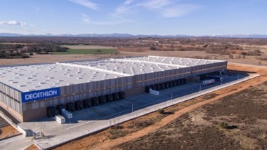Decathlon inaugura su nuevo centro logístico en León