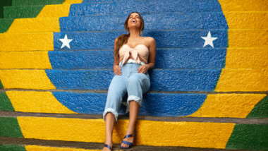 Ipanema acompaña a Anitta en su primer álbum internacional