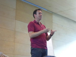 Ander Mimenza interviene en Barcelona Activa hablando de neuromarketing