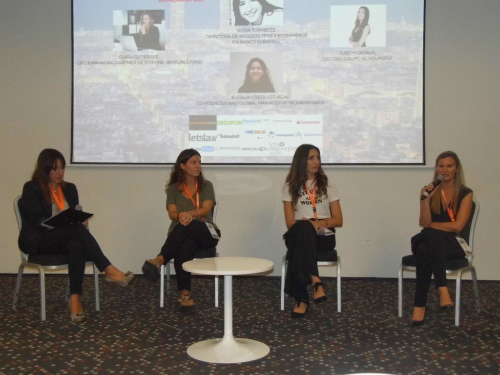 debate sobre mujer y tecnología en eCommerce Tour Barcelona