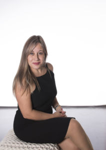 Mónica Mendoza es especialista en estrategia comercial, motivación y ventas