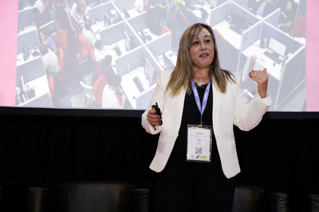 Mónica Mendoza participa en Plataforma de Negocio