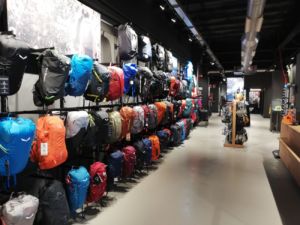 abre en Barcelona la primera Mountain Shop Vèrtic