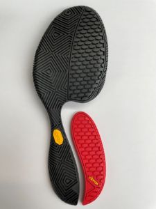 nuevo calzado de pádel de Bullpadel con suela Vibram