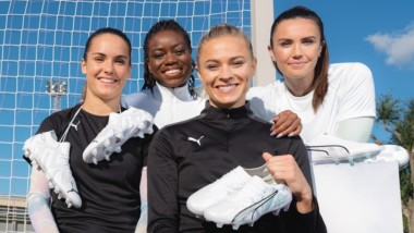 Puma adapta las botas de fútbol a la anatomía femenina