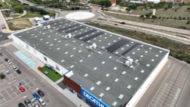 Decathlon instala 12.500 metros de placas fotovoltaicas