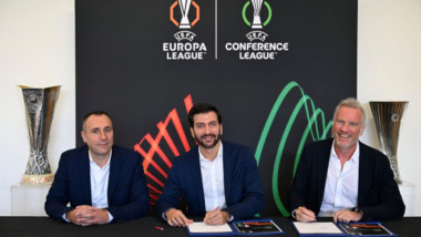 Decathlon se alía con la Uefa y convierte Kipsta en balón oficial